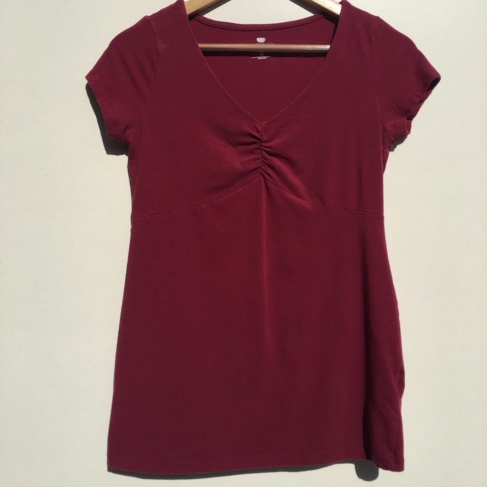 Burgundy v neck maternity top